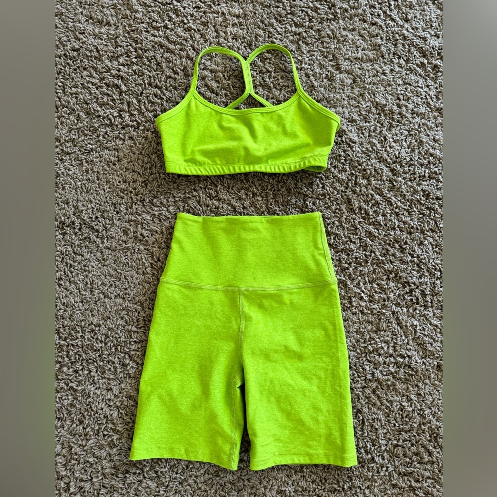 Beyond Yoga Two Piece Work Out Set.